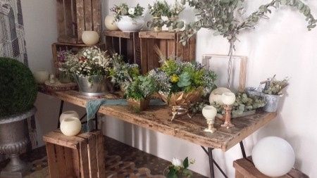 Alquiler de mesas y sillas rústicas para tu boda