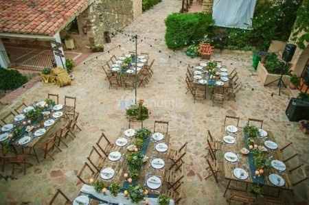 Alquiler de mesas y sillas rústicas para tu boda