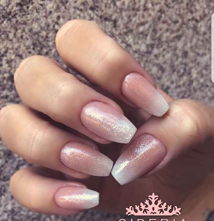 Duda con la manicura. S.o.s - 1