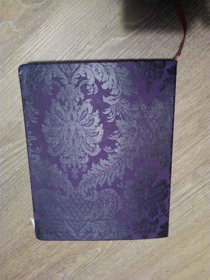 Encantada con mi anillo de pedida y mi agenda de la novia - 1