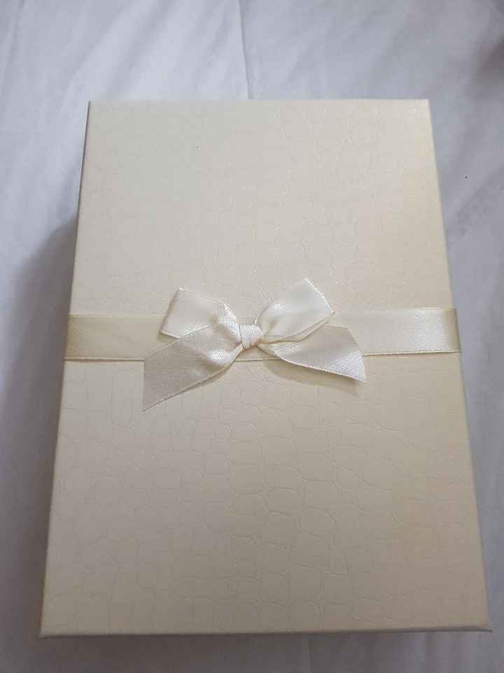 Cajitas personalizadas para testigos - 5