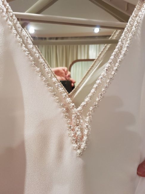 Que tocado le pondrías a este vestido ? - 3
