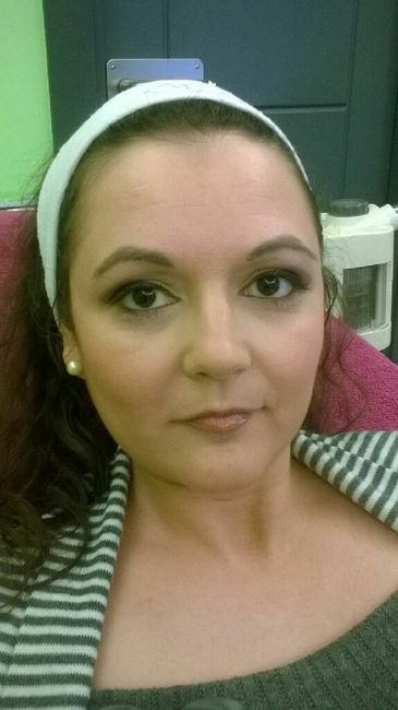 Maquillaje y peinado decidido - 2
