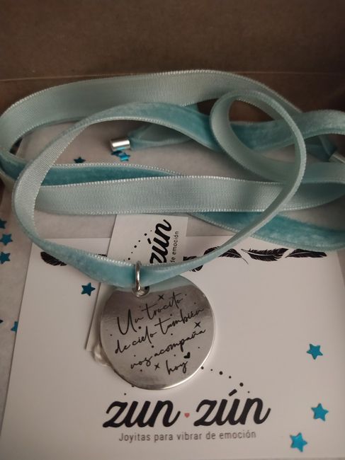 Ayuda!!!! Cinta con medalla para ramo de novia 4