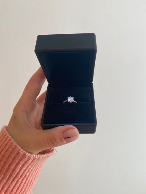 ¿Tu pareja acertó con la talla de tu anillo? 1