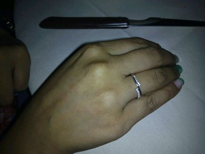 Pongamos todas nuestro anillo de compromiso - 1