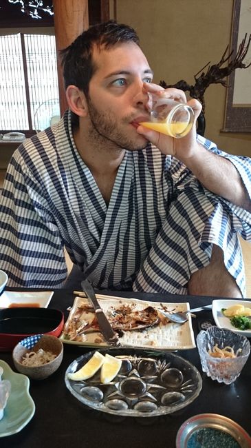 Desayunando en Ryokan