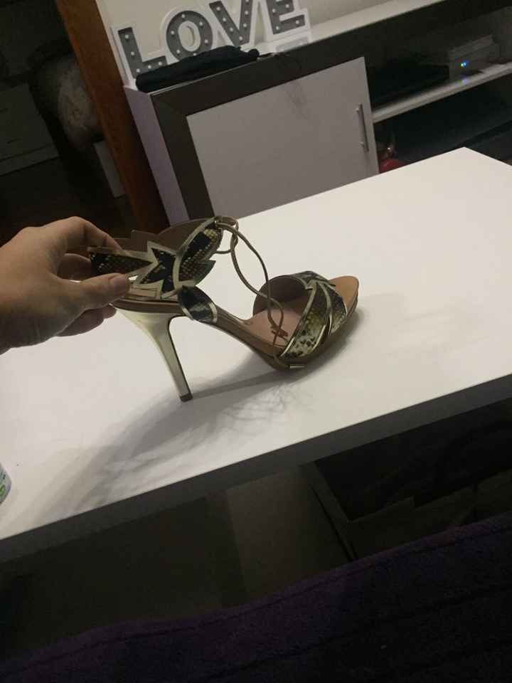 Alguien sabe la marca de estos zapatos? - 1