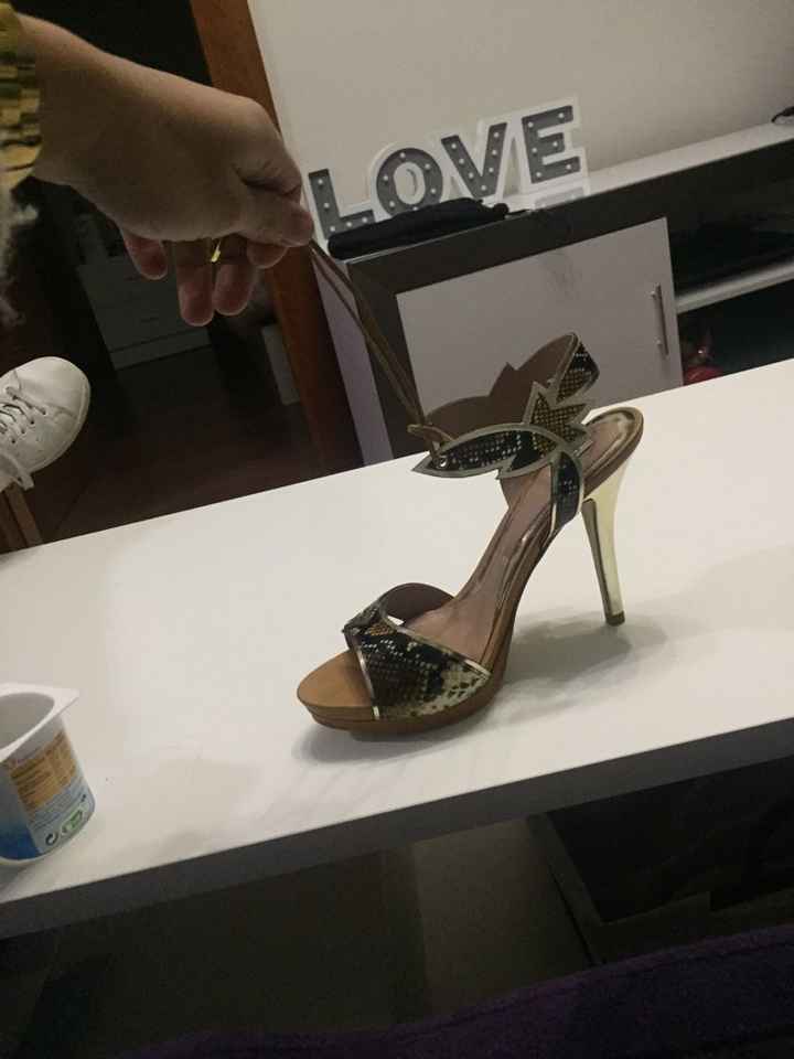 Alguien sabe la marca de estos zapatos? - 2
