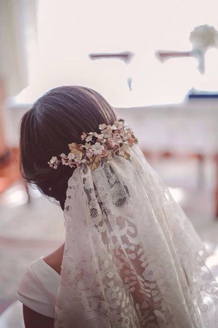 Tocado de flores y velo - 2