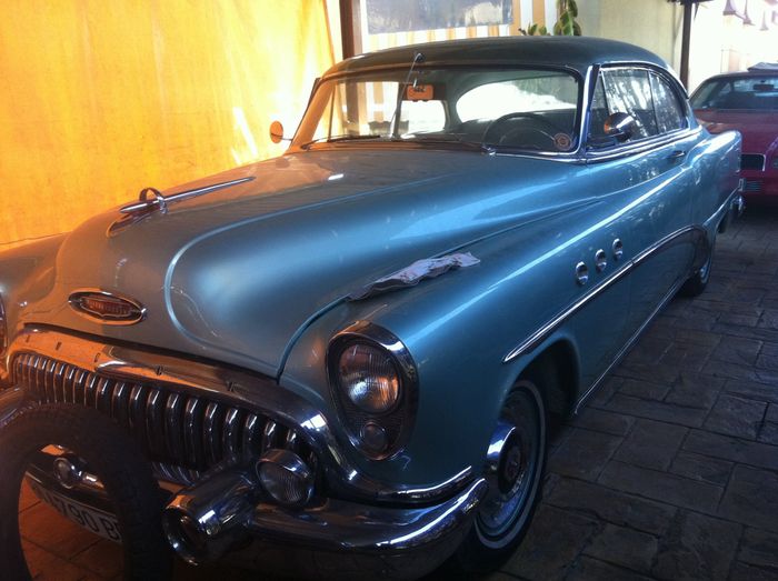 el coche q me lleva a la iglesia 