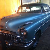 el coche q me lleva a la iglesia 