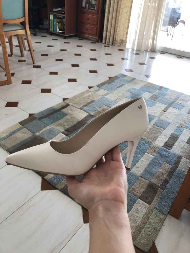 Zapatos blancos, aburridos? - 1