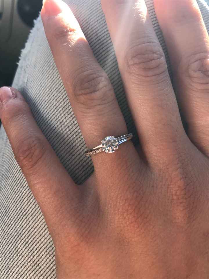 Mi anillo oficial de pedida - 1