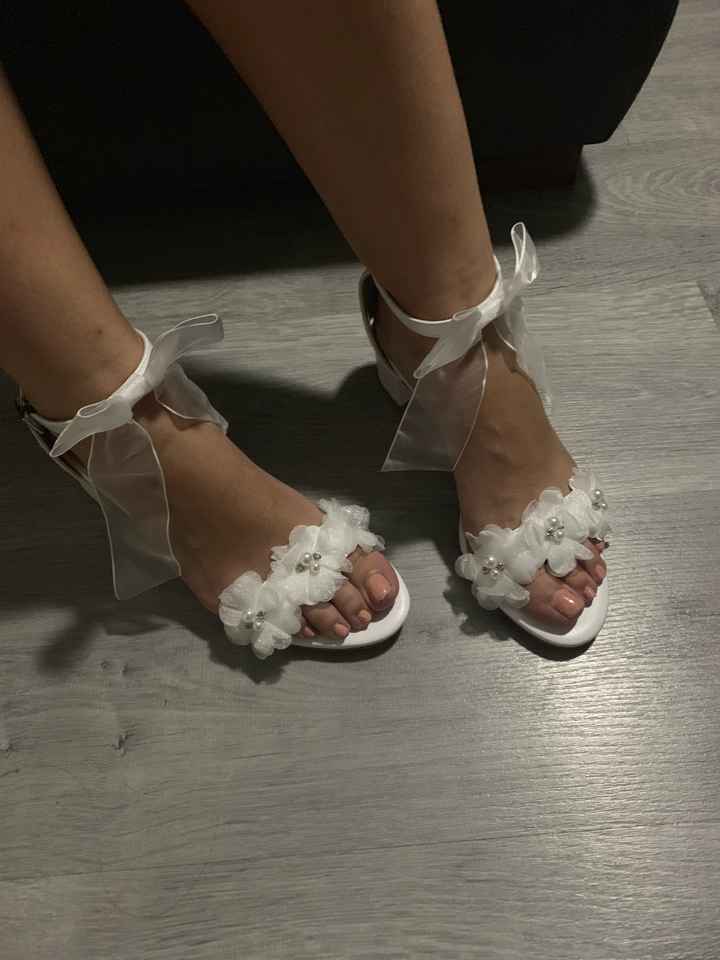 Zapatos blancos o de color? - 1