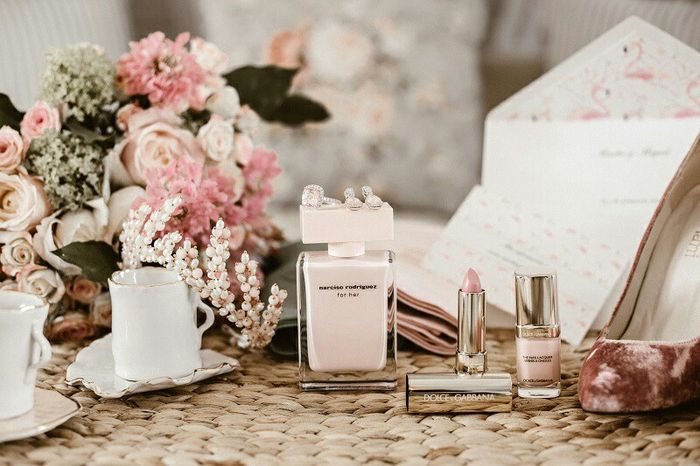  Thinking pink: Flores - 10