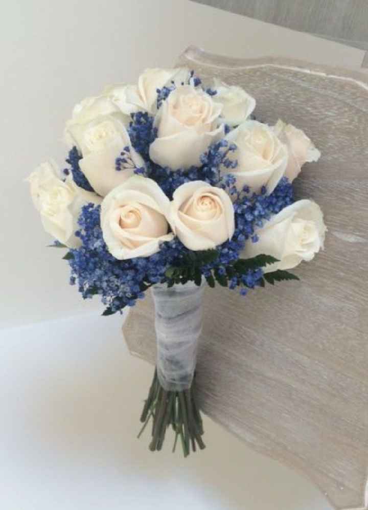 Ramos de novia con toques azules - 1