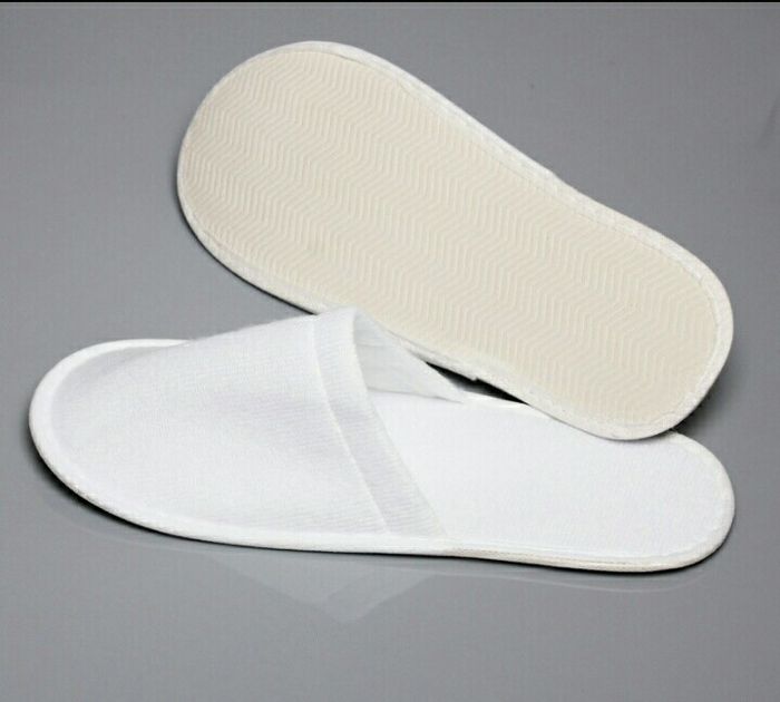 Zapatillas para quitarse los tacones. - 1