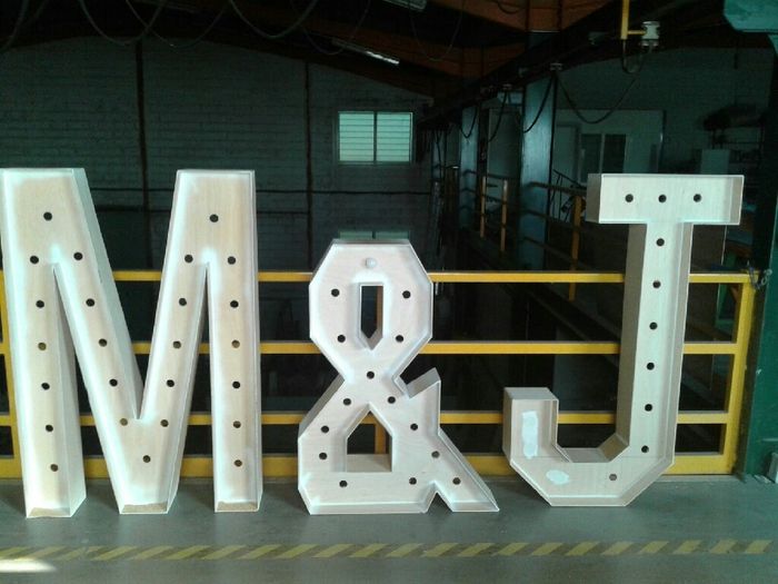 Letras gigantes diy con luces - 1