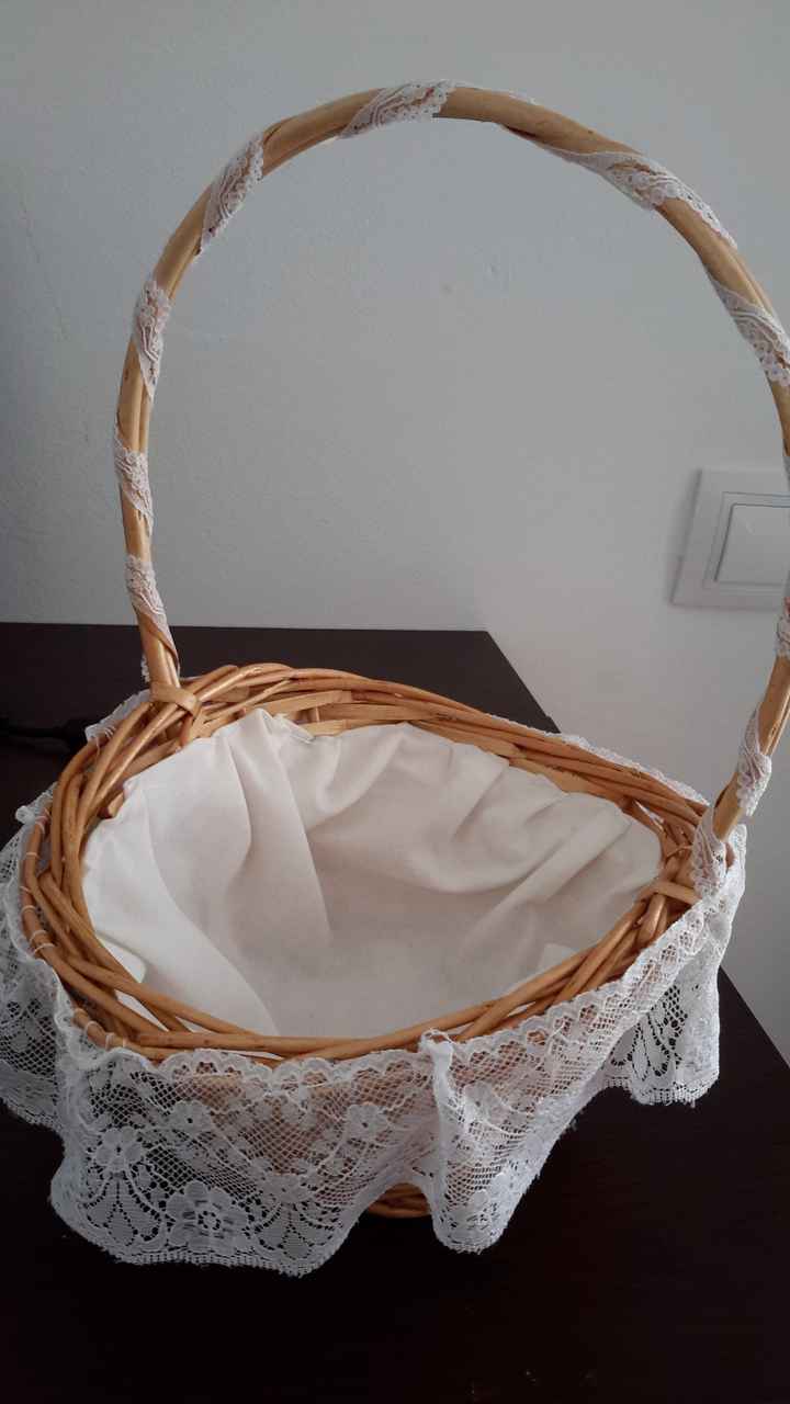 cesta para niña de los petalos