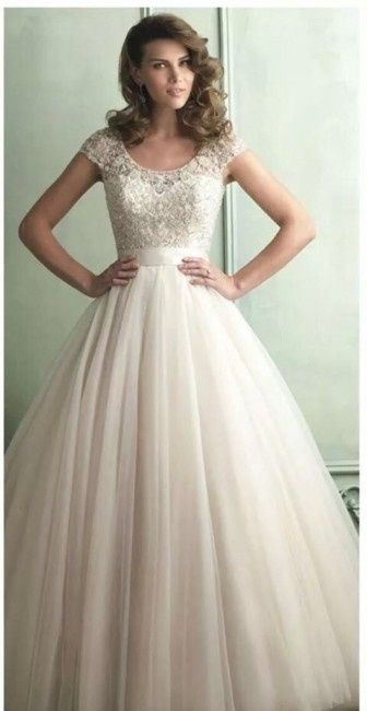 ¿De quien es este vestido? - 1
