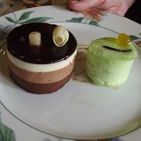 Tarta chocolate y helado