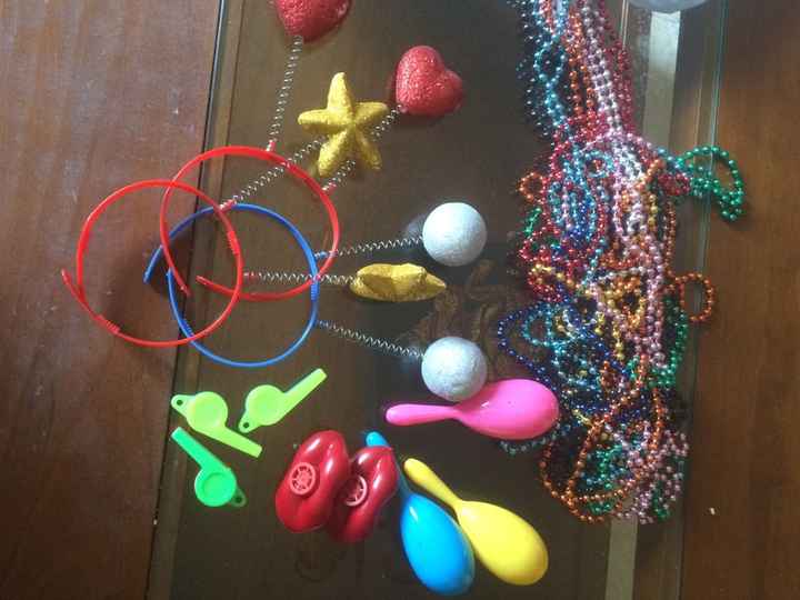 Lo que me sobro de accesorios para hora loca - 5
