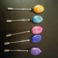 Alguien sabe donde encontrar bonitos y de buen precio los alfileres para los invitados?? - 4