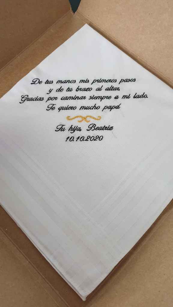 Pañuelos bordados regalo padres - 3