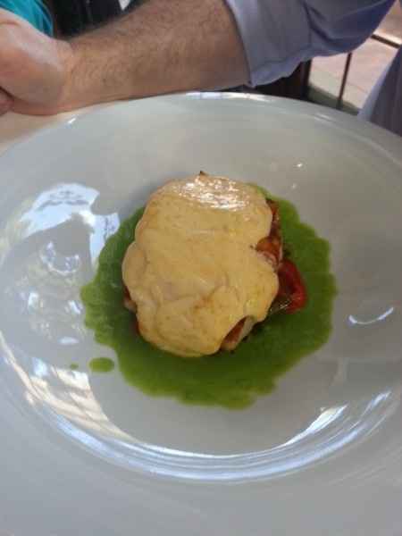 Balao confitado con emulsion de escalivada y tomate semidulce