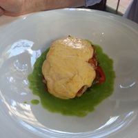 Balao confitado con emulsion de escalivada y tomate semidulce