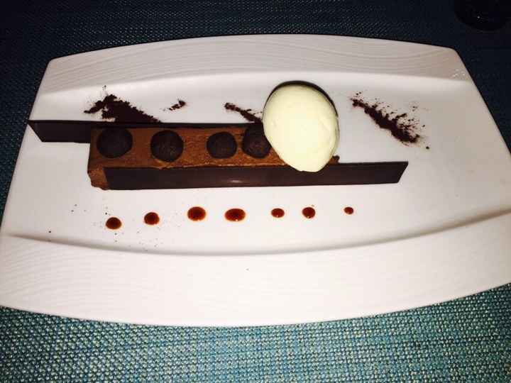Postre de chocolate cena Luna de Miel