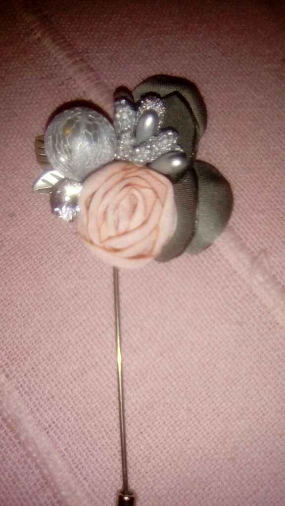 Regalo alfileres especiales para mi madre y mis hermanas ¿qué os parece? - 2