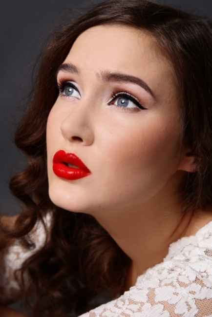 maquillaje labios rojos