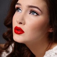 maquillaje labios rojos