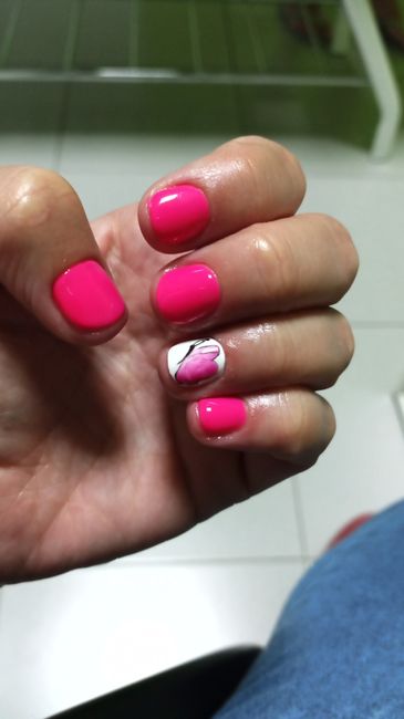 ¿Uñas de novia? 💅 1