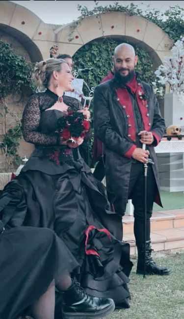 Gothic and romantic wedding?? If possible 5