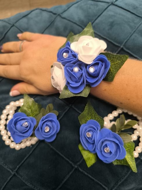 Os presento las pulseras que llevarán mis 14 damas de honor. Las hice yo misma 5