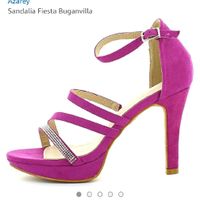 No encuentro zapato de tacon ancho en color buganbilla - 1