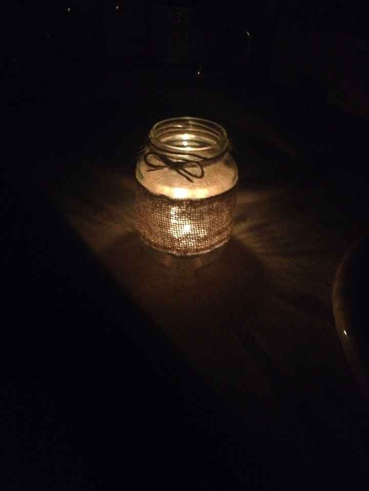 Bote 2 decorado por mi. A oscuras con vela.