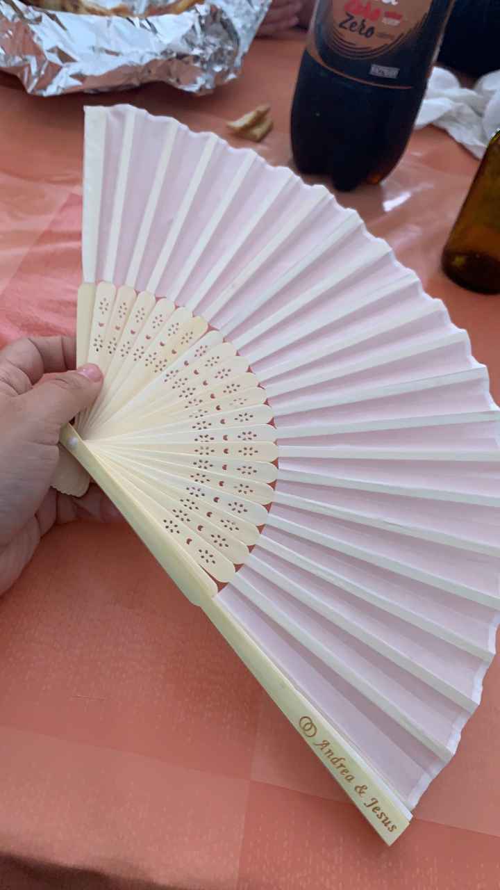 Habéis comprado abanicos para regalar? - 1