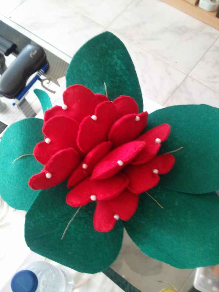 ramo corazones de fieltro 
