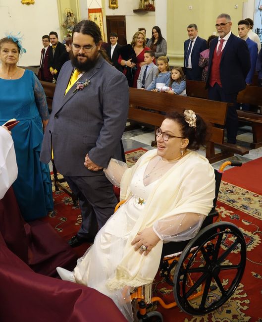 Escote en V: ¿te atreves a llevarlo en la boda? 🔥 2