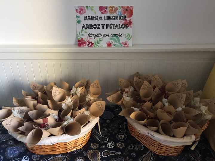 Conos (de arroz y de pétalos) DIY