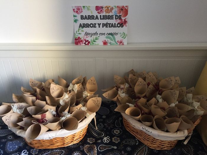 Conos (de arroz y de pétalos) DIY