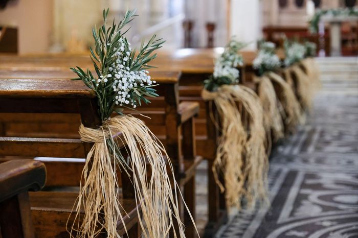 Decoración pasillo hacia el altar. - 1