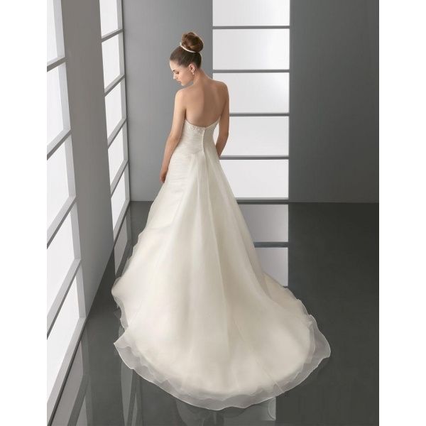 MI VESTIDO DE NOVIA