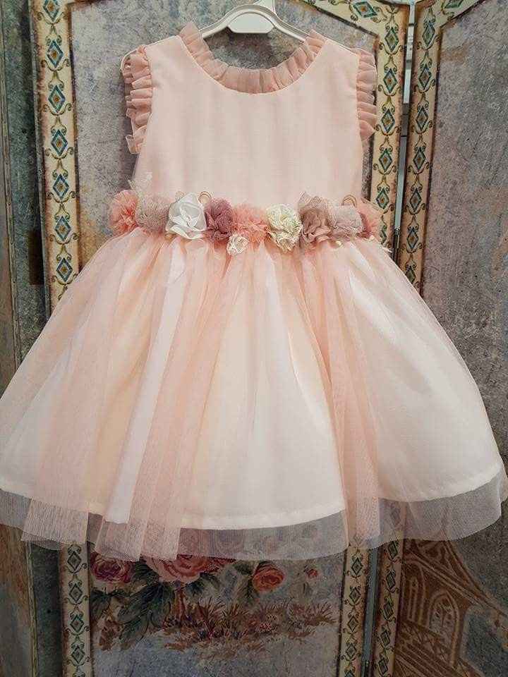 ¿Alguien sabe de donde es este vestido de Niña? - 2