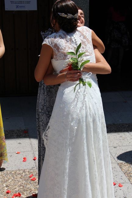 vestido de fiesta de lugonovias confeccionado en blanco 