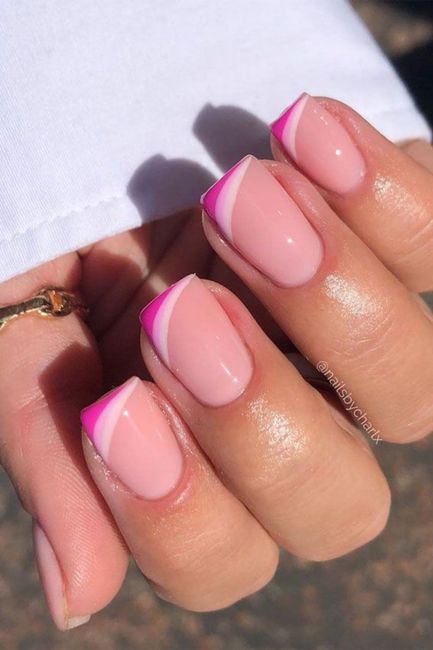 Diseños de uñas rosas 12
